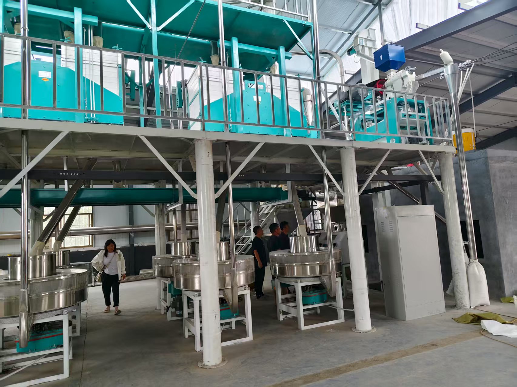 山東菏澤曹縣五加一石磨面粉機生產線